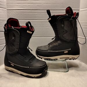 Burton Emerald Snowboarding Women Boots Size # 7 US